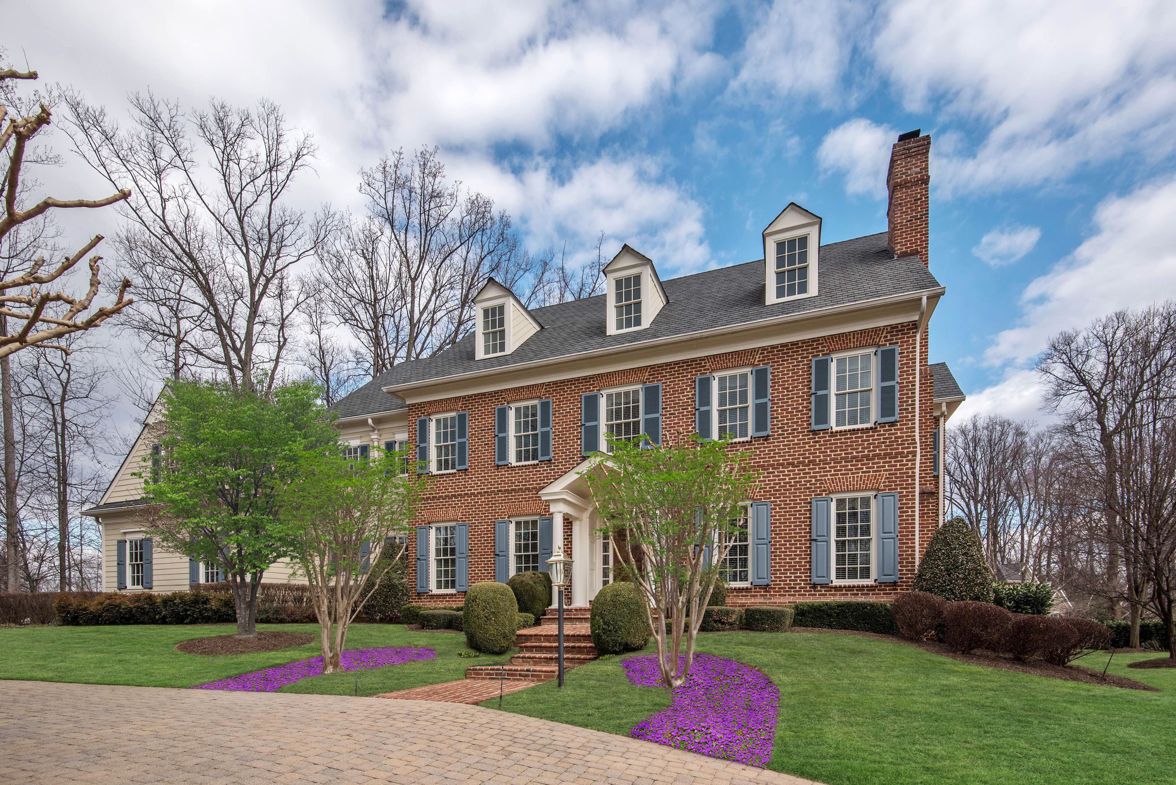 photoshopped front photo -- 7808 Grovemont